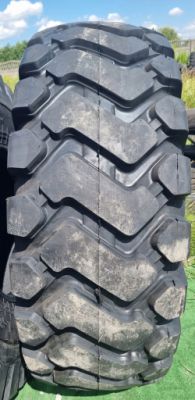 20.5-25 Roadhiker  W-2 20PR TL